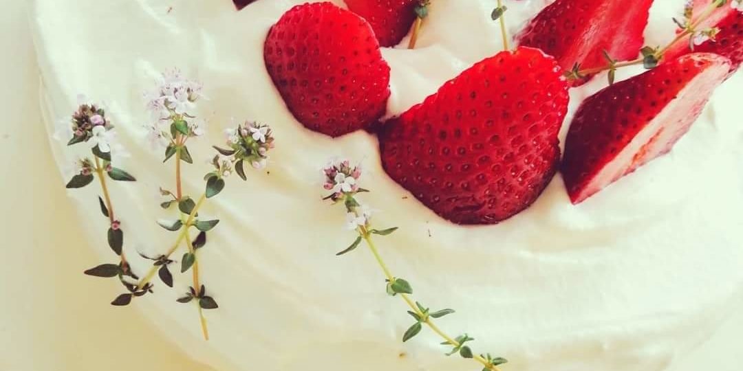 Bolo de morangos